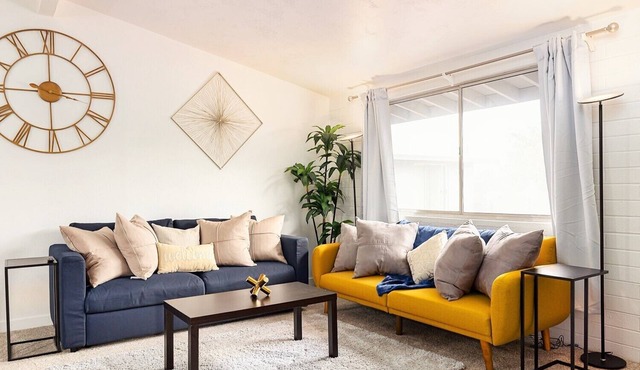 Sunny Modern 2BR Townhome in Tucson | Laundry