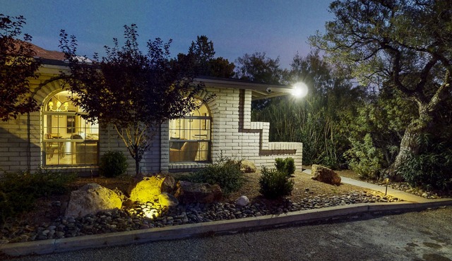 Sunny Mountain Side 1 BR feat. Large Kitchen and Great Room