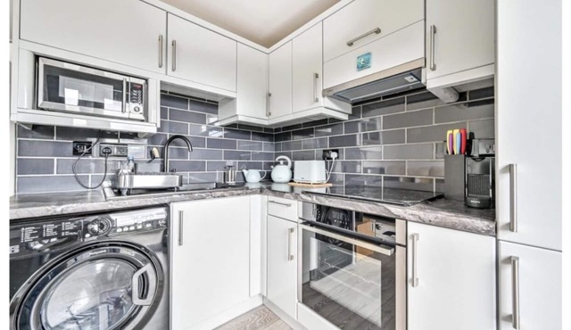 Sunny Nook Beach Life - Stylish Micro Apartment