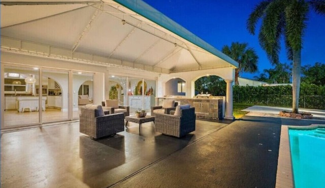 Sunny Oasis in Tequesta Floridan