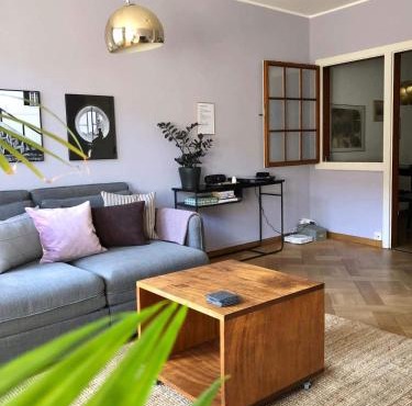Sunny Old Town Flat-Walk Everywhere-Sleeps 4