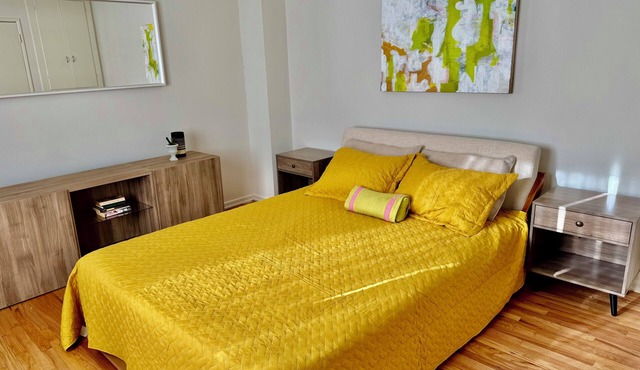 Sunny, Peaceful, Large, Clean 1 BR in Excellent Location