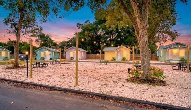 Sunny Pensacola Studio Near Beach & Downtown