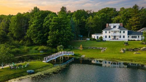Sunny Pond Estate by AvantStay