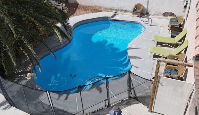Sunny Pool Retreat-Sleeps 11* RV Parking
