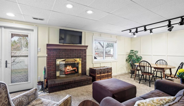 Sunny Private Guest Suite, 30 min from Denver/Boulder, Kids and Pets welcome!