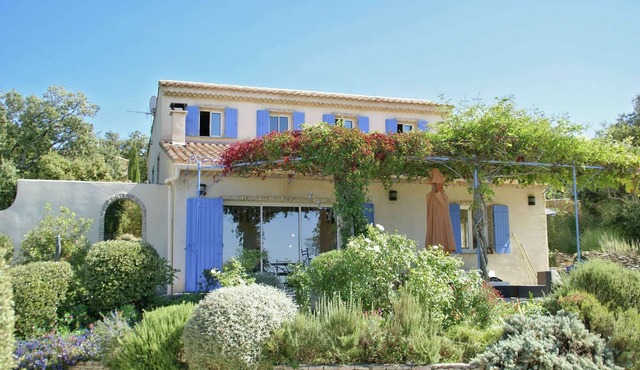 Sunny Provence Getaway