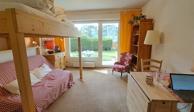 Sunny, quiet "Studio Chalet" in Crans-Montana