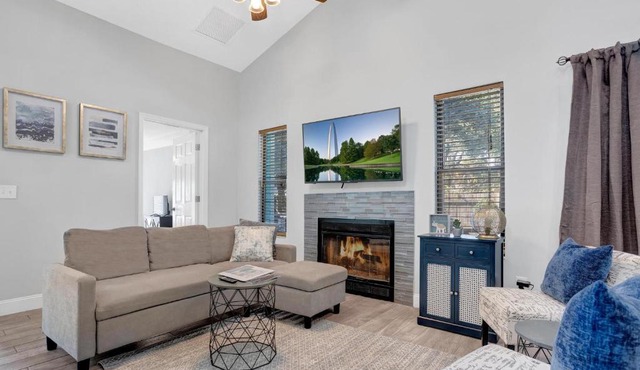 Sunny Retreat near Golf Courses and Mayo Clinic