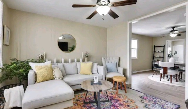 Sunny's Haven in Little Italy