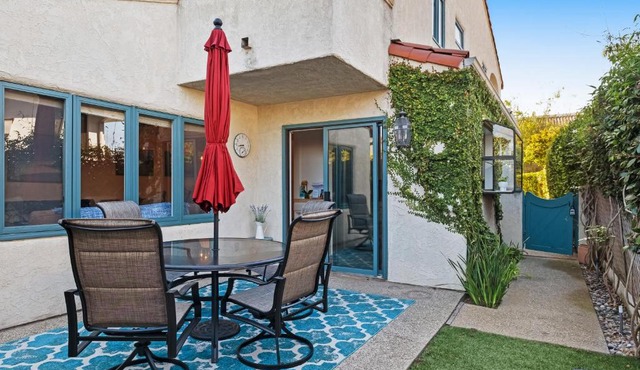 Sunny's Santa Barbara Beach House