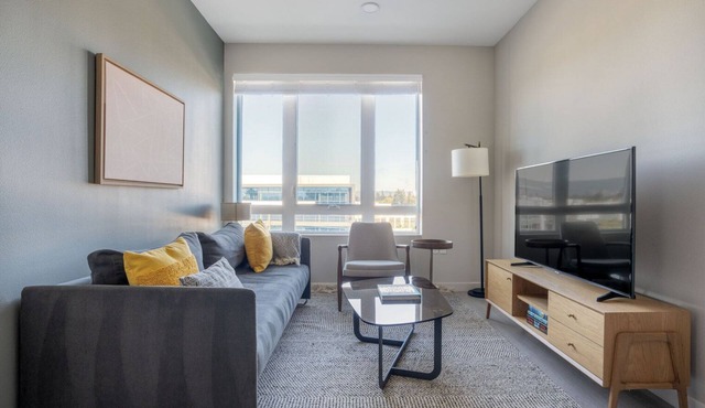 Sunny Santa Clara 1BR w/Gym, Pool & Cabanas, nr Costco, by Blueground