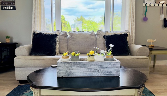 Sunny Shores Retreat, Sunny Shores Retreat