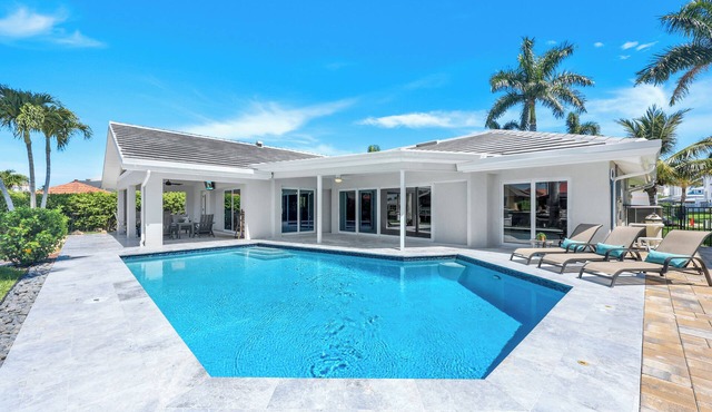 Sunny Side! – Southern Exposure - Heated Saltwater Pool! Walk to Beach!