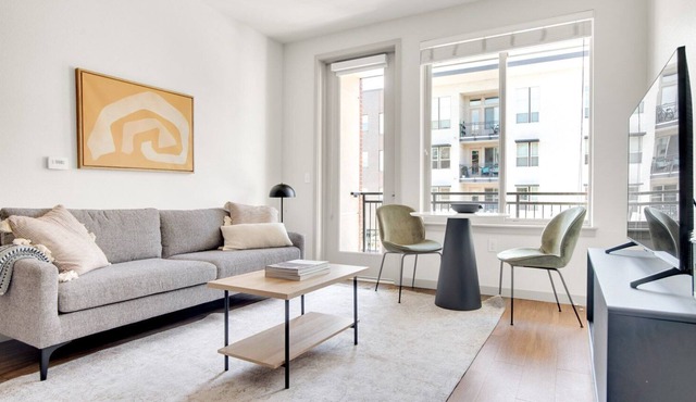 Sunny Sloan's Lake 1BR w/ Deck, Gym & Game Room, near Park, by Blueground