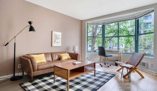 Sunny South Beach 2BR w/Pool, Tennis, Spa, by Blueground