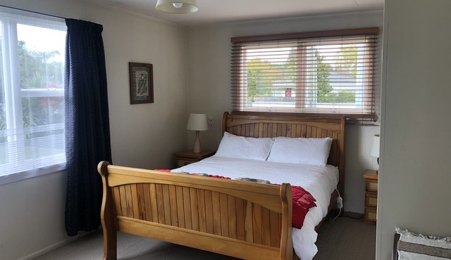 Sunny spacious well equipped home in Geraldine