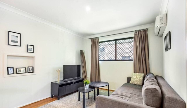 Sunny Stay | 2BR in Prime Location