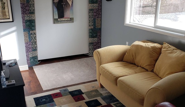 Sunny Studio - 30 nt min