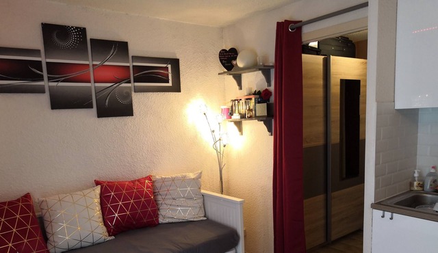 Sunny studio at the foot of the slopes on the balcony of Leman