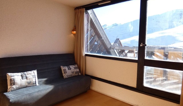 Sunny Studio with Balcony & Ski Storage - Sleeps 4 in Piau-Engaly