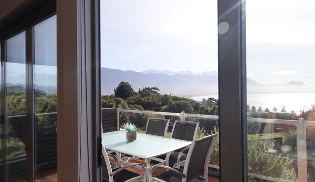 Sunny | Stylish | Sea Views