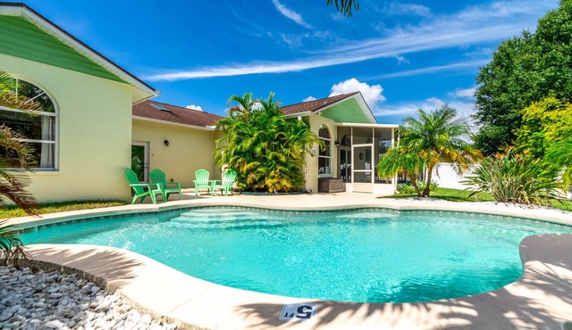 Sunny Tampa: 3BR, Heated Pool