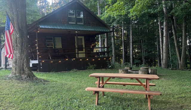 Sunny Trails Getaway Cabin