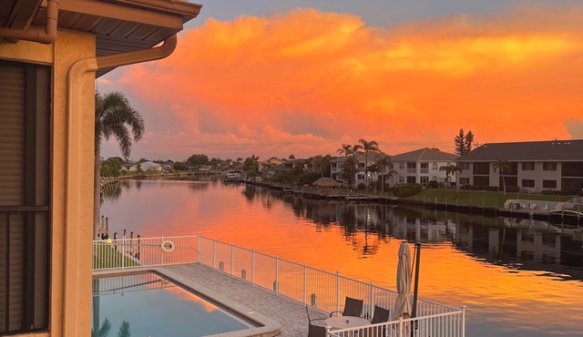 Sunny Waterfront 2BR/2BA Condo w/Sunset Views, Pool & Utilities Included
