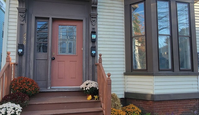 Sunny West End 1 BR w/ High Ceilings & Parking