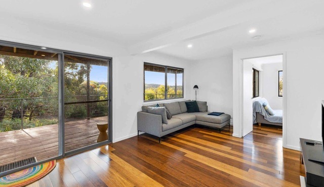 Sunnyhaven I Bush Views with multiple living areas