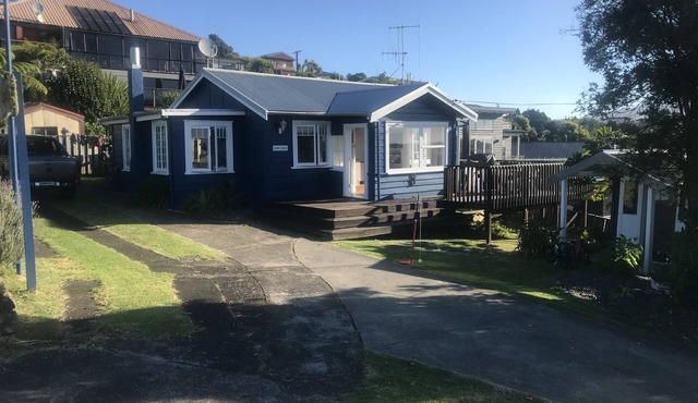 Sunnynook Cottage Sea Views Top Location, walking distance to town.