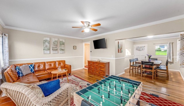 Sunnyside Bay · Pet friendly Sunnyside Bay