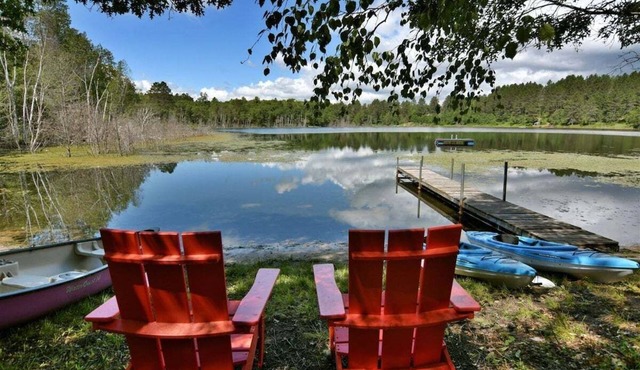 Sunnyside Cabin, Pet Friendly on Breakfast Lake in Barnes, WI