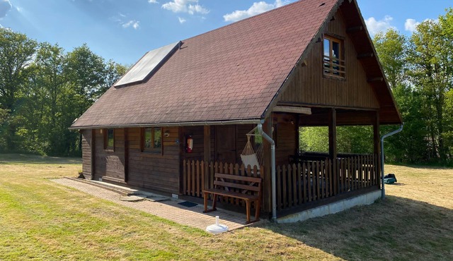 SunnySide Chalet, Ideal for 6 People. Relax in this tranquil setting