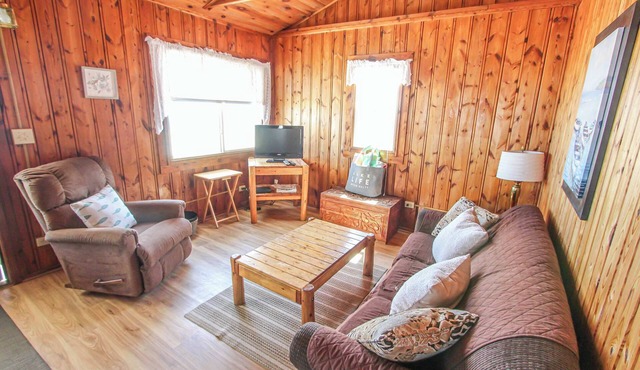 Sunnyside Combined 6BR 3BA Lakefront Retreat