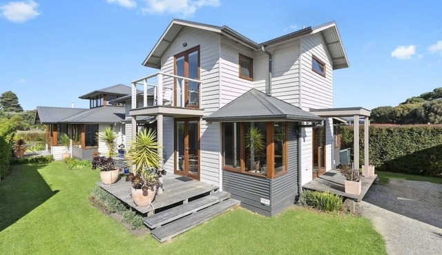 Sunnyside I Pet Friendly I Second Living