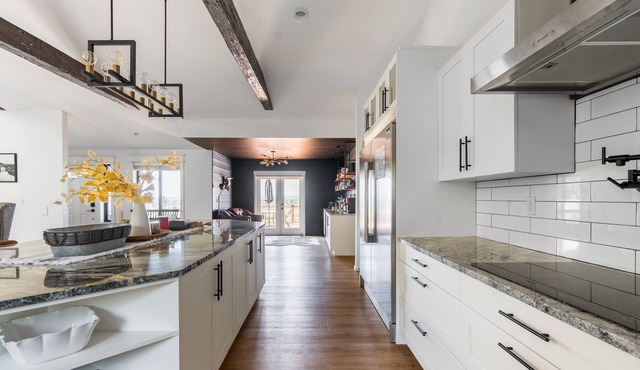 Sunnyside Sanctuary 3 Bedroom Home by RedAwning