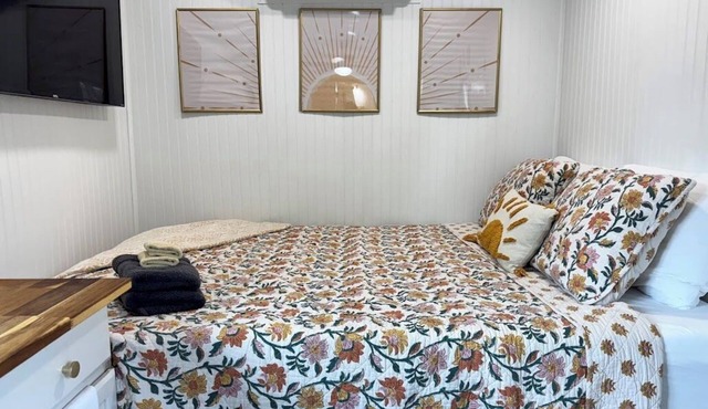 Sunnyside Suit, Luxe Tiny Home Gulfport, MS