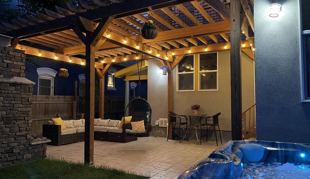 Sunnyside Up - Hottub! - Great Location! - Low Cleaning Fees!
