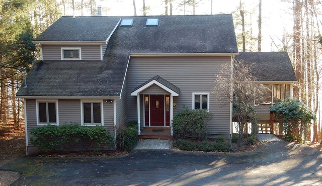 Sunnyview Wallenpaupack Lakefront Chalet Spectacular Sunsets private dock