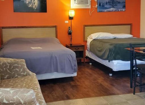 Sunparlor Motel