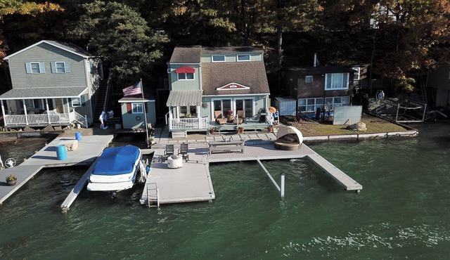 SunRae Hideaway-Lake home, steps to the water on Keuka's east side!