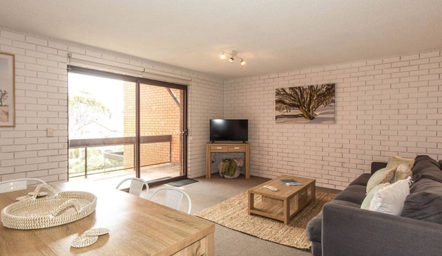 Sunrise - 15/121 Gippsland Street