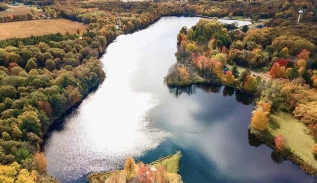 Sunrise Cottage Lake front with connecting river
