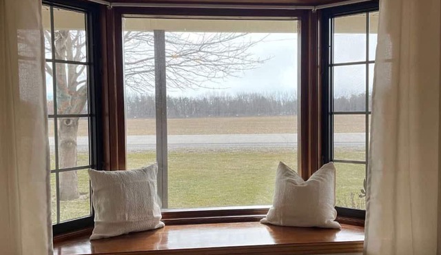Sunrise Cottage - Lake Erie