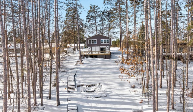 Sunrise Cottage on Dixon: Ultimate Summer Lakefront Getaway on Dixon Lake