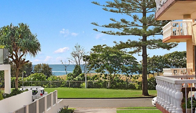 Sunrise Court 3 - Bilinga/North Kirra Beachfront