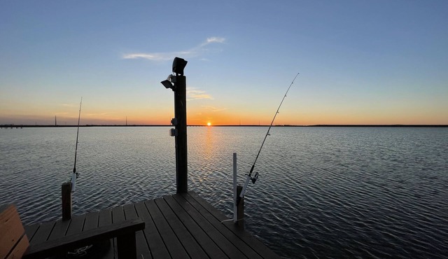 Sunrise Escape | Stunning Bay Views + Great Fishing