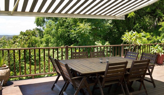 Sunrise House - Five Bedroom Cottage, Sleeps 10